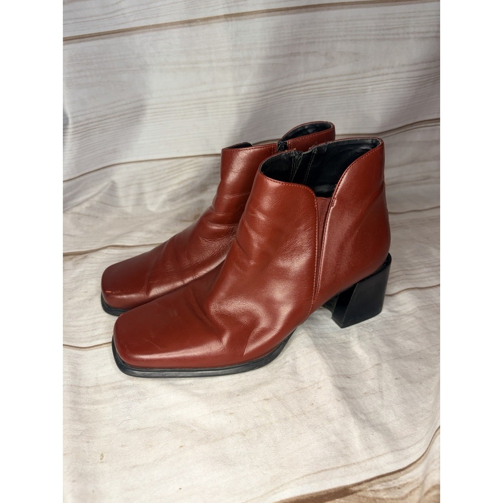 Vntg Y2K Pesaro Red Leather Ankle Boots 8.5M Block Heel Made Brazil Square Toe